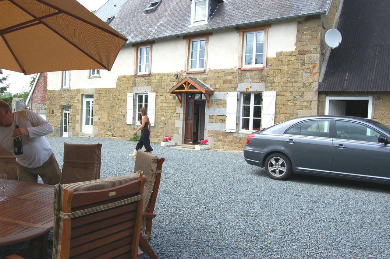 La Maison Du Chene Percy  Exterior photo